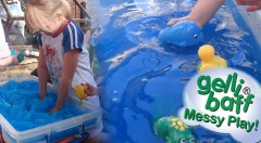 Zľava 55%: Gelli Baff Messy Play - novinka na Slovensku. Zábavná želatína pre všetky deti! Hmota vhodná na modelovanie alebo len na obyčajné člapkanie sa vo vani! Deti ju milujú! Užite si radosť svojich detí!